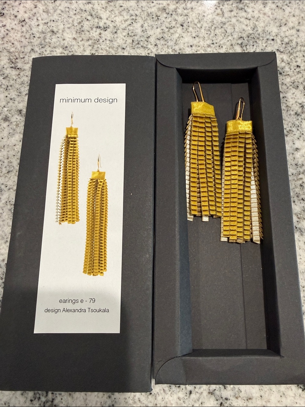 Minimum Design Gold Tassel Earrings